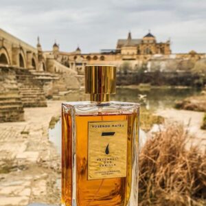 rosendo mateu nº 7 patchouli, oud, vanilla rosendo mateu olfactive expressions